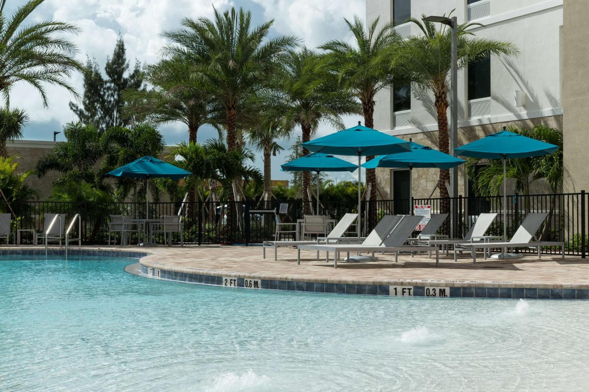 Home2 Suites By Hilton Cape Canaveral Cruise Port Dış mekan fotoğraf